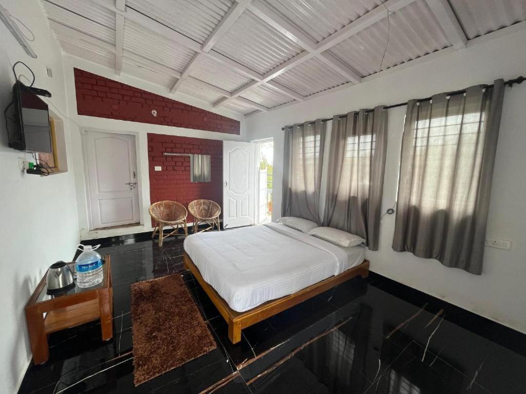 Hotel Hill Park à Ooty Extérieur photo